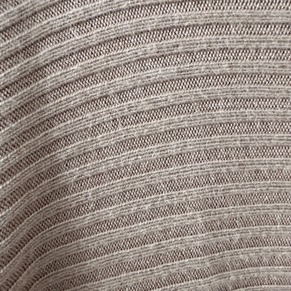 Dynamite - Women’s Sweater (Size M) - Picture 4 of 4